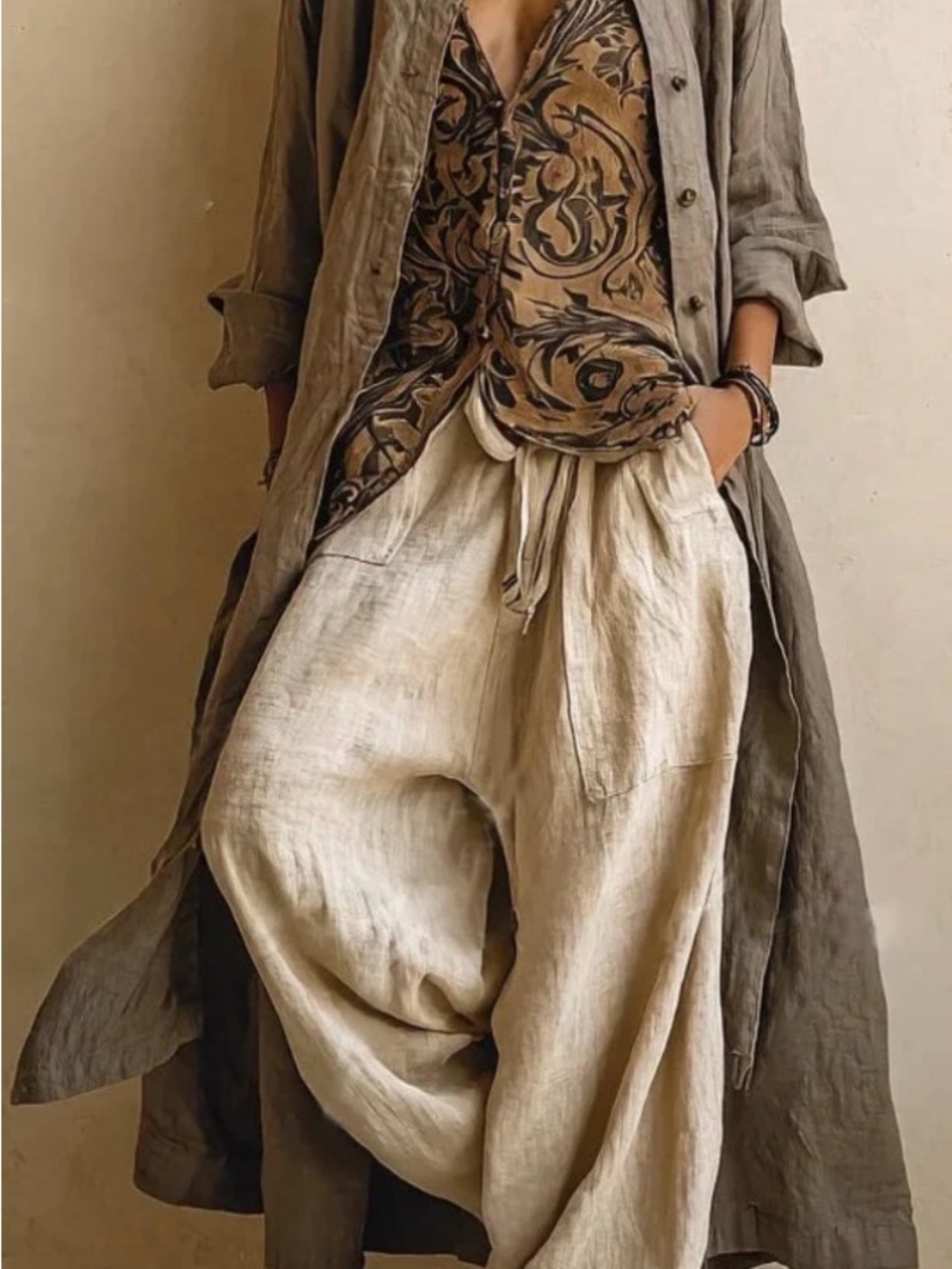 THREE PIECE LINEN SET

Linen Wide-Leg Drawstring Pants in Natural Beige